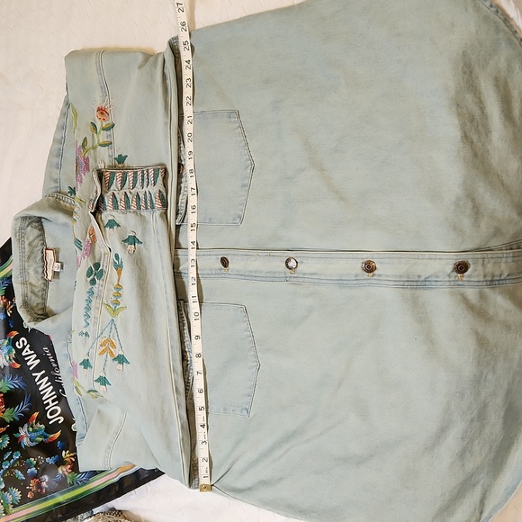Johnny Was Denim Jean Jacket Oversized Shirt Embroidered Button Front XL Vintage - Picture 8 of 11
